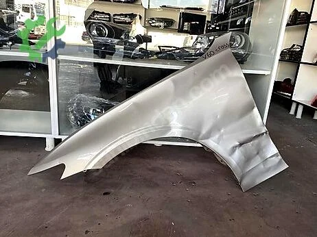 Volvo V60 Sol Ön Çamurluk çıkma parça