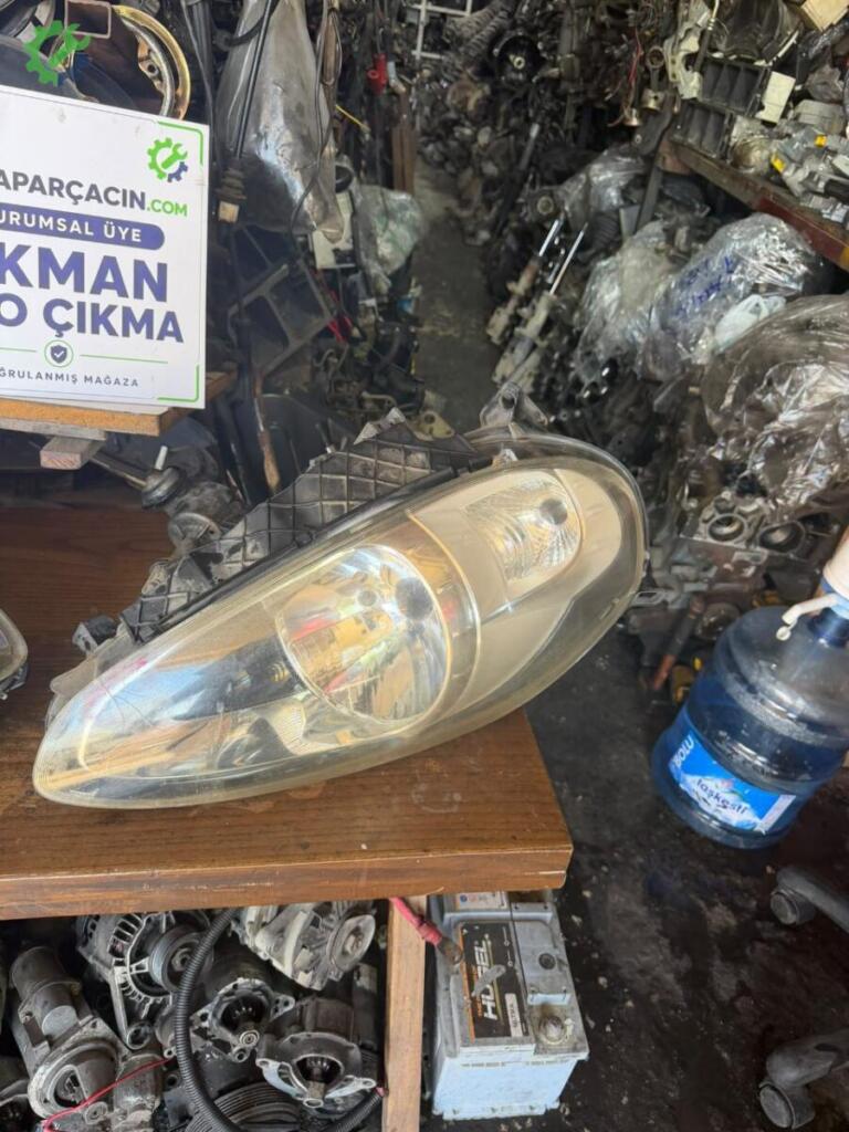 Fiat Punto Sol Ön Far çıkma parça