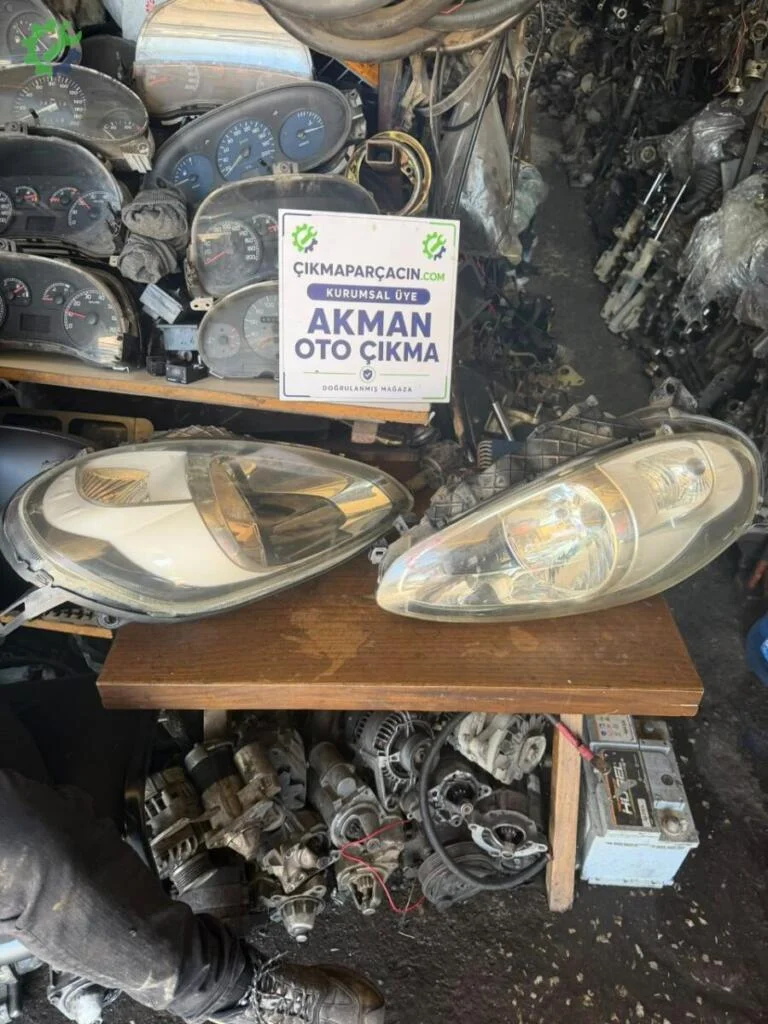 Fiat Punto Sağ Ön Far çıkma parça