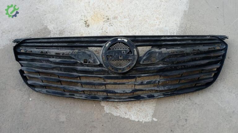 Opel Insignia Ön Panjur çıkma parça