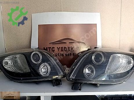 Toyota Yaris Far çıkma parça