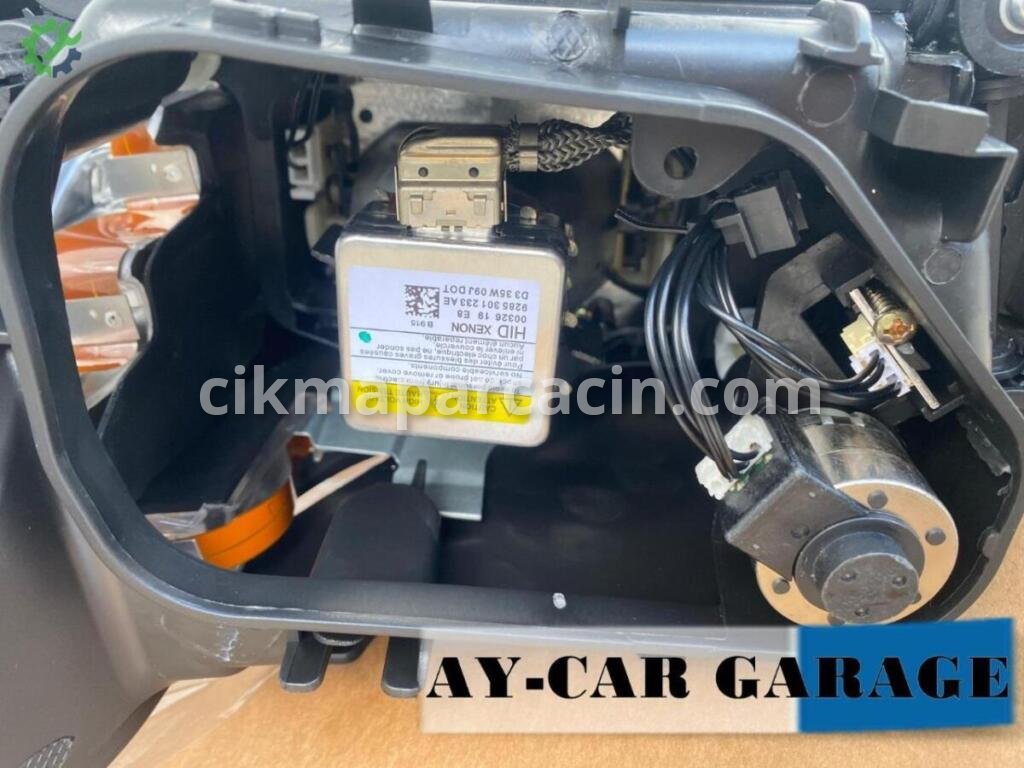 Audi Q7 Sol Ön Far çıkma parça