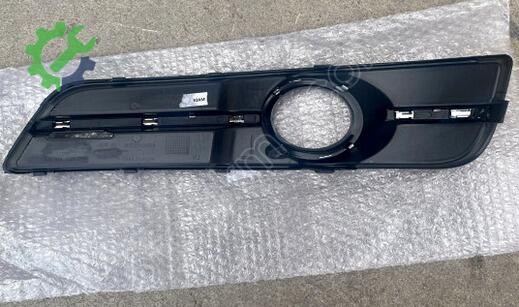 Audi A3 Sis Farı Çerçevesi 8P0807682JT94 çıkma parça
