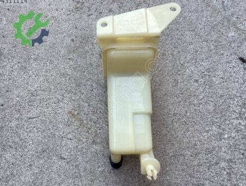 Audi A4 Direksiyon Yağ Deposu 8D0422371K çıkma parça