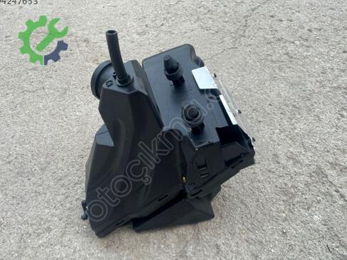 Audi A4 Hava Filtresi Kutusu 8K0133837BJ çıkma parça