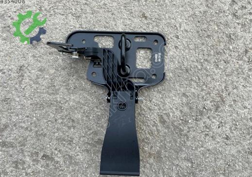 Audi A4 Kaput Kilidi 8T0823480 çıkma parça