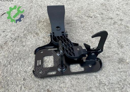 Audi A4 Kaput Kilidi 8T0823480 çıkma parça