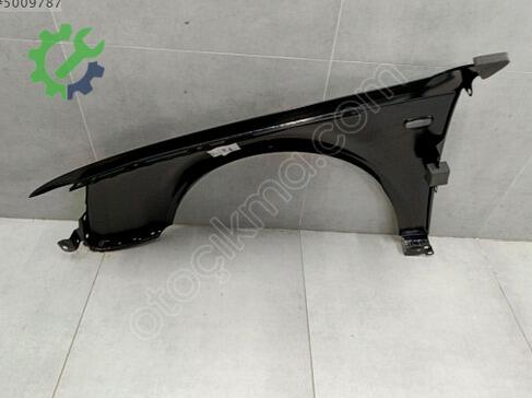 Audi A4 Sağ Ön Çamurluk 8E0821106F çıkma parça