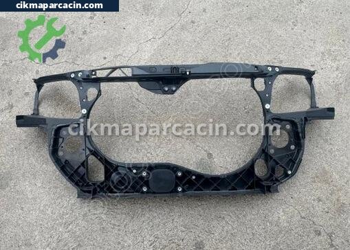 Audi A4 Ön Panel çıkma parça