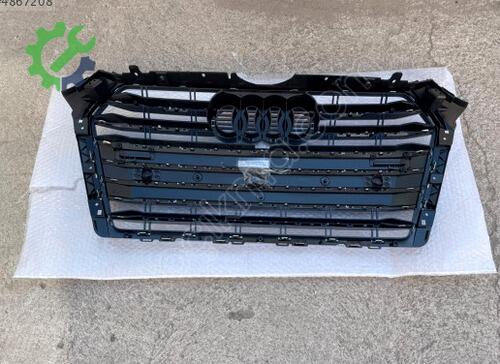 Audi A4 Ön Panjur 8W0853651A çıkma parça