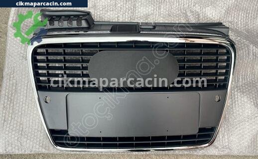 Audi A4 Ön Panjur çıkma parça