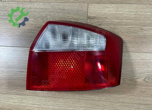 Audi A4 Stop Lambası 8E5945218A çıkma parça