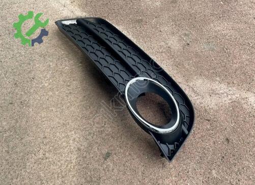 Audi A5 Sis Farı Çerçevesi 8T0807682 çıkma parça