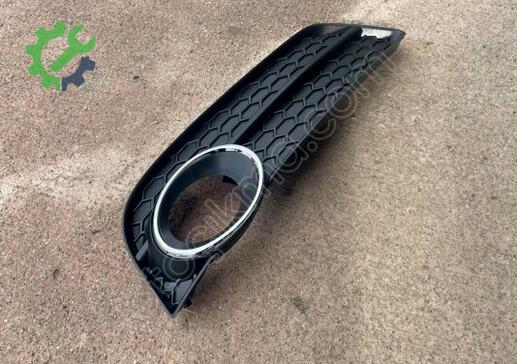 Audi A5 Sis Farı Çerçevesi 8T0807681 çıkma parça