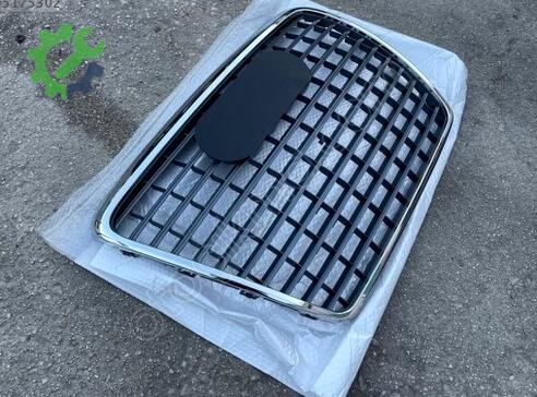 Audi A6 Ön Panjur 4F0853651 çıkma parça