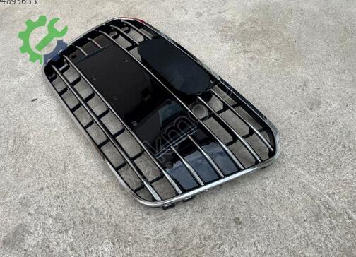 Audi A6 Ön Panjur 4G0853651 çıkma parça