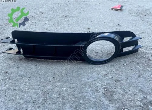 Audi A6 Sis Farı Çerçevesi 4F0807682A çıkma parça