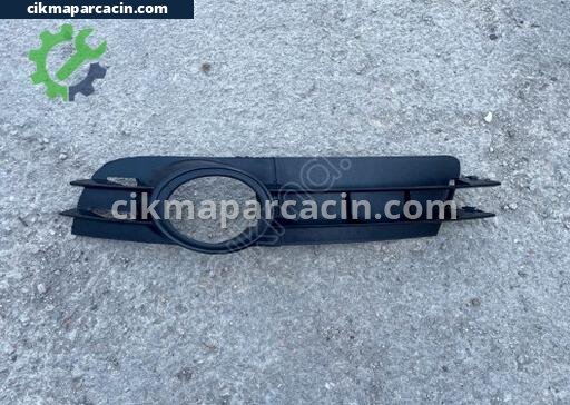 Audi A3 Sis Farı Çerçevesi çıkma parça