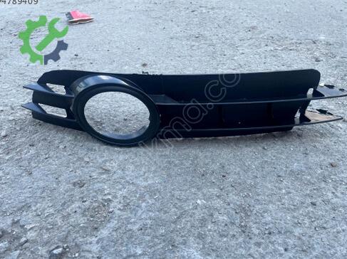 Audi A3 Sis Farı Çerçevesi 4F0807681A çıkma parça