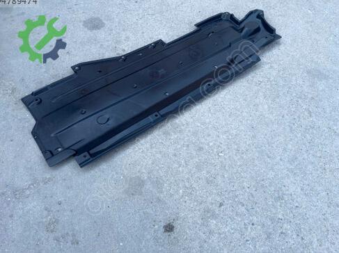 Audi A6 Sağ Şasi 4F0825208H çıkma parça