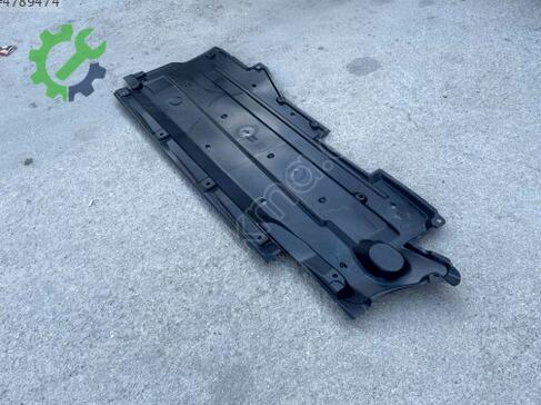 Audi A6 Sağ Şasi 4F0825208H çıkma parça