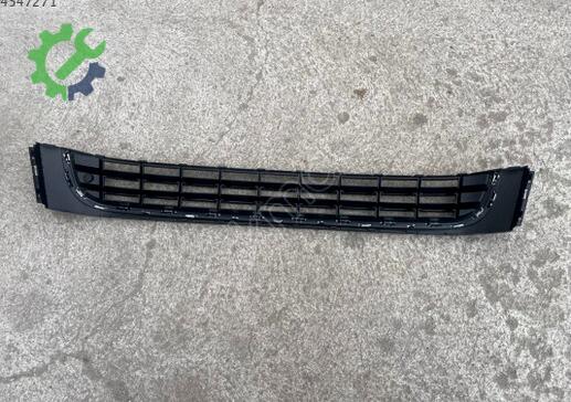 Volkswagen Amarok Tampon Izgarası 2HH853677 çıkma parça