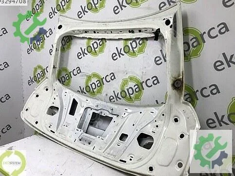 Audi A1 Bagaj Kapağı 8X4827023 çıkma parça