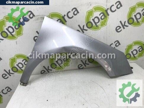 Audi A1 Sağ Çamurluk çıkma parça