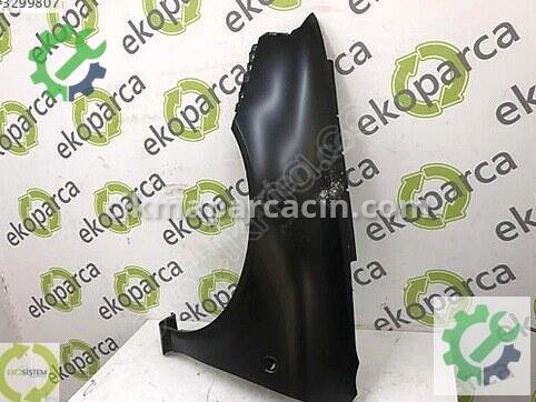 Audi A3 Sol Ön Çamurluk 8L0821105B çıkma parça