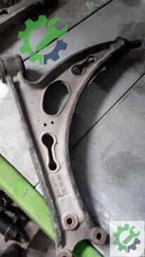 Audi A3 Salıncak (Alt Tabla) çıkma parça