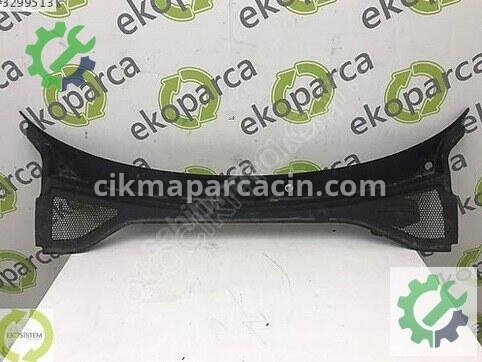 Audi A3 Ön Cam Izgarası 8V5819403 çıkma parça