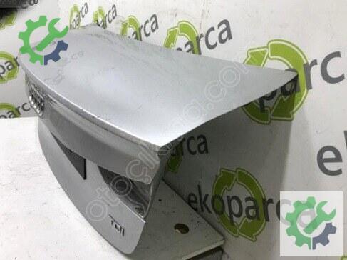 Audi A3 Bagaj 8V5827025 çıkma parça