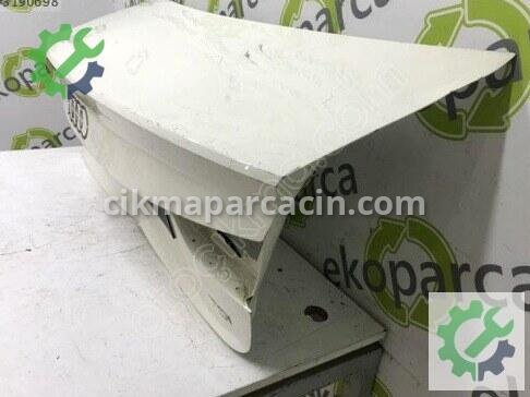 Audi A3 Bagaj 8V5827025 çıkma parça