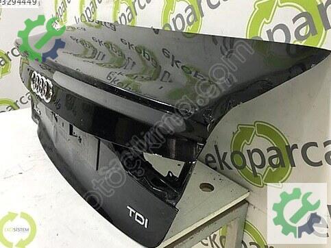 Audi A3 Bagaj 8V5827025 çıkma parça