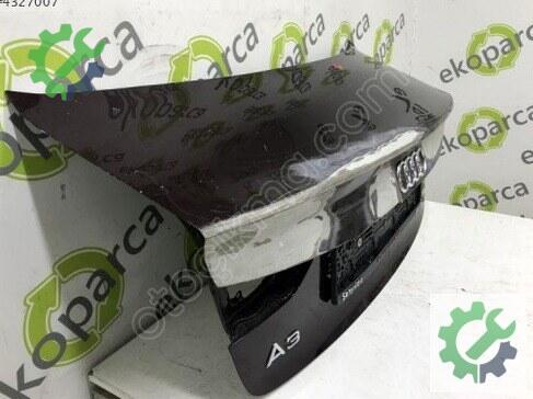 Audi A3 Bagaj 8V5827025 çıkma parça