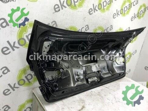 Audi A3 Bagaj 8V5827025 çıkma parça