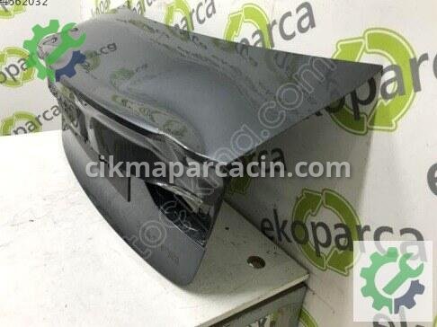 Audi A3 Bagaj 8V5827025 çıkma parça