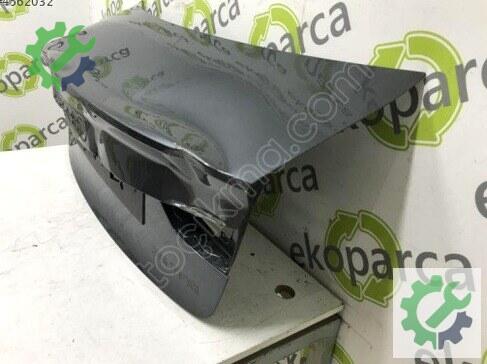Audi A3 Bagaj 8V5827025 çıkma parça