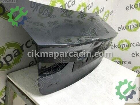 Audi A3 Bagaj 8V5827025 çıkma parça