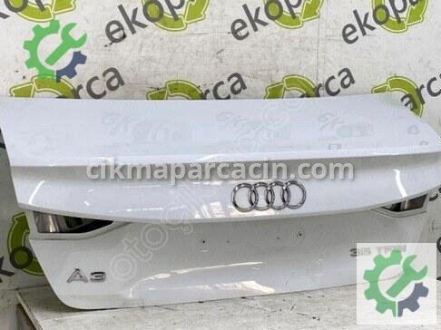 Audi A3 Bagaj 8V5827025 çıkma parça