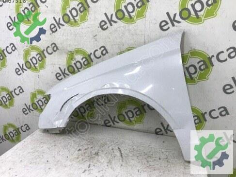 Audi A3 Sol Ön Çamurluk 8V5821105 çıkma parça