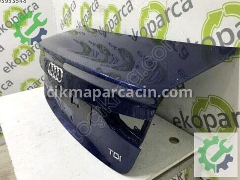 Audi A3 Bagaj 8V5827025 çıkma parça