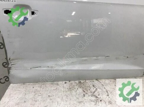 Audi A3 Sağ Ön Kapı 8V4831052 çıkma parça