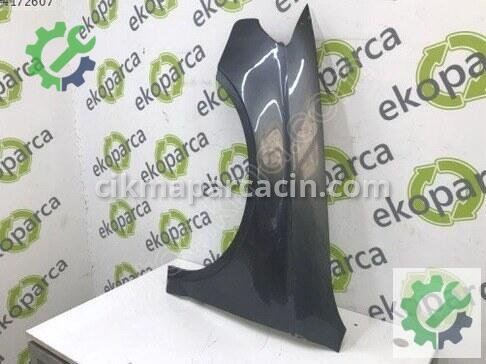 Audi A3 Sol Ön Çamurluk 8V5821105 çıkma parça