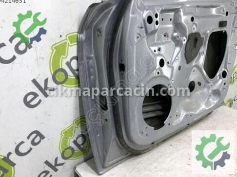 Audi A3 Sağ Ön Kapı 8V4831052 çıkma parça