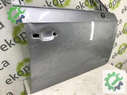 Audi A3 Sağ Ön Kapı 8V4831052 çıkma parça