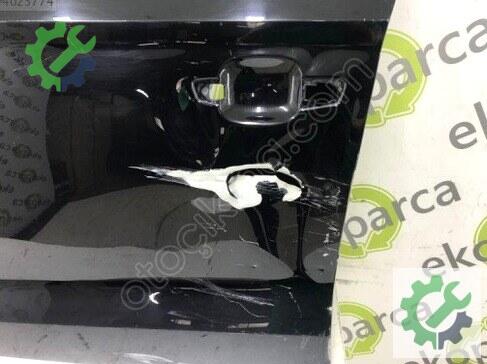 Audi A3 Sol Ön Kapı 8V5831051 çıkma parça