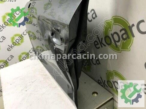 Audi A3 Sol Ön Kapı 8V5831051 çıkma parça