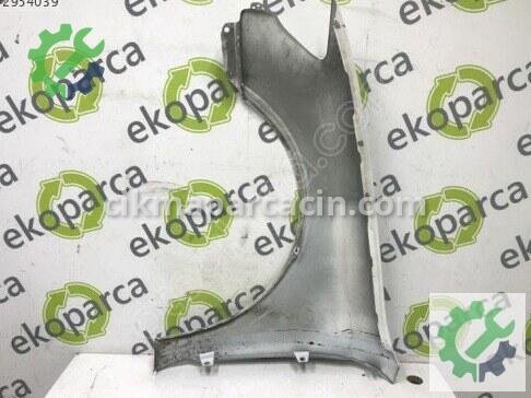 Audi A3 Sağ Çamurluk 8V5821106 çıkma parça