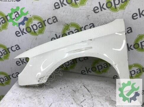 Audi A3 Sol Çamurluk 8V0821105 çıkma parça